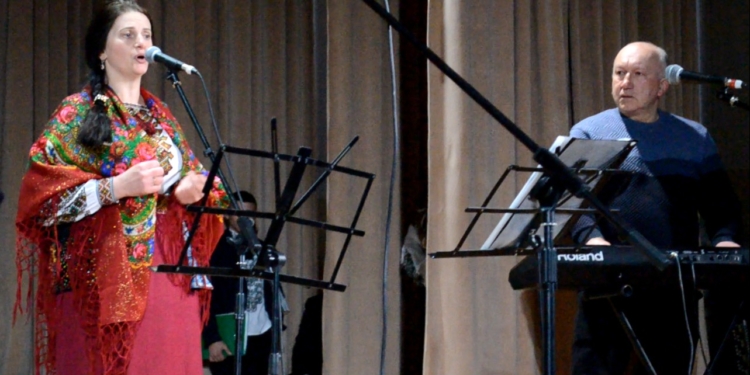 У Білобожницькій громаді відбулася коляда з благодійною ярмаркою на підтримку ЗСУ