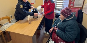 У Тернопільській області поліція працює в посиленому режимі: пункти обігріву, допомога на дорогах та підтримка вразливих груп