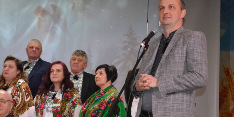 У Білобожницькій громаді відбулася коляда з благодійною ярмаркою на підтримку ЗСУ