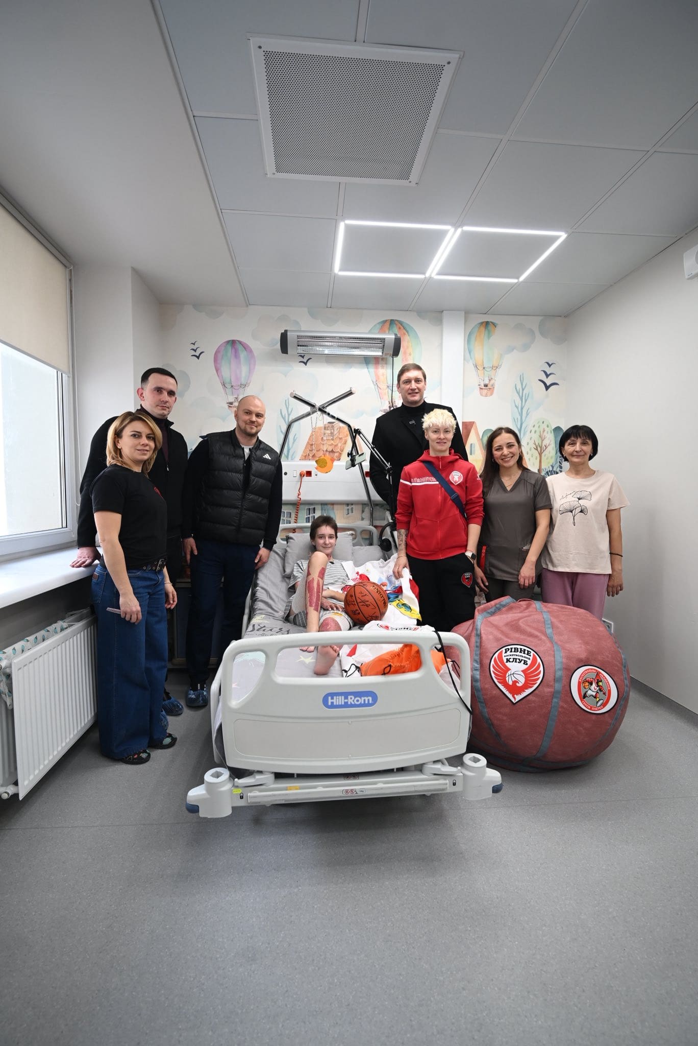 Президент БК «Рівне» Сергій Ліщук відвідав поранену під час обстрілу Тернополя юну баскетболістку