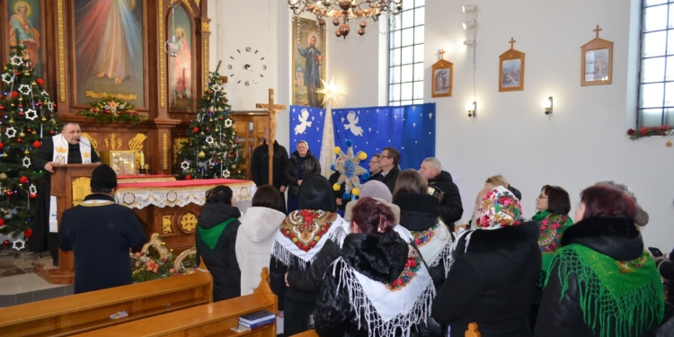 У Білобожницькій громаді відбулася коляда з благодійною ярмаркою на підтримку ЗСУ