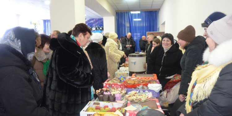 У Білобожницькій громаді відбулася коляда з благодійною ярмаркою на підтримку ЗСУ