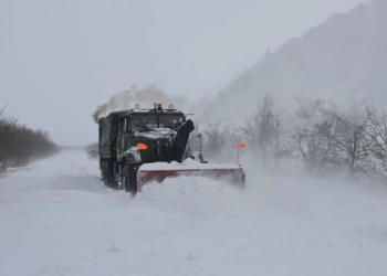 Аграрії допомогли розчистити дороги у селах Чортківської громади після сильних снігопадів