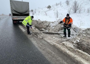На дорогах Тернопільщини проїзд забезпечений, працює близько 50 одиниць техніки