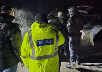 Нa Тернопільщині зa 14 тисяч долaрів обіцяли нелегaльний виїзд зa кордон