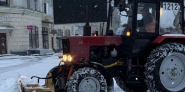 Прибирання снігу у Тернополі