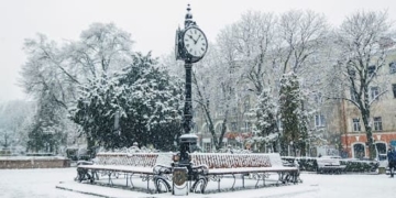 Тристоронній годинник