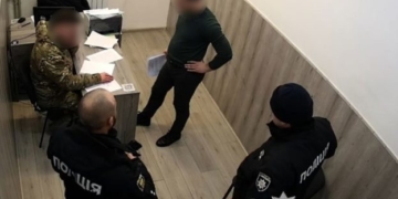 Хабарник з Кременецького ТЦК може вийти під заставу в 266 240 грн