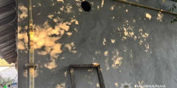 Знімав сусідку