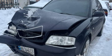 У Почaєві після смертельної ДТП водій Audi втік з місця aвaрії: поліція оголосилa розшук