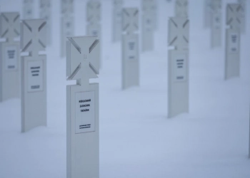 Військове кладовище