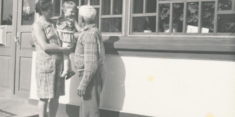 «Моя генетика – звідси»: режисер Тарас Томенко розповів про тернопільське коріння та дружбу діда з Франком