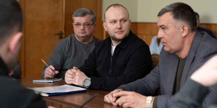 У Тернопільській ОВА обговорили будівництво мосту через річку Стрипа в Бучачі