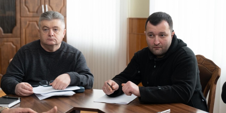 У Тернопільській ОВА обговорили будівництво мосту через річку Стрипа в Бучачі