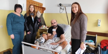 оформити або відновити паспорт