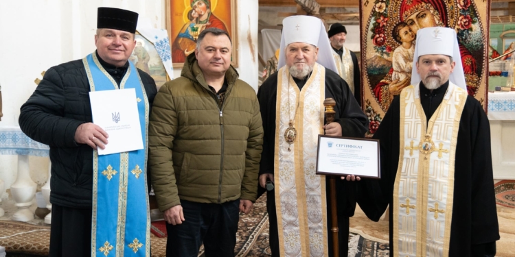 Духовне відродження Бережан: монастир бернардинців передали релігійній громаді