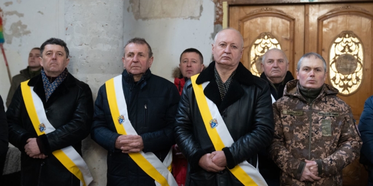 Духовне відродження Бережан: монастир бернардинців передали релігійній громаді