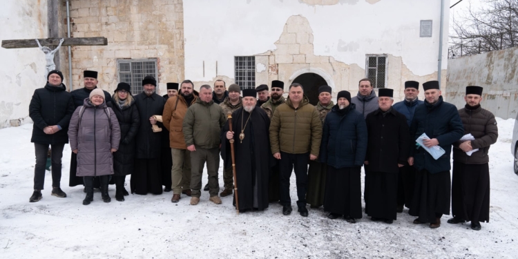 Духовне відродження Бережан: монастир бернардинців передали релігійній громаді