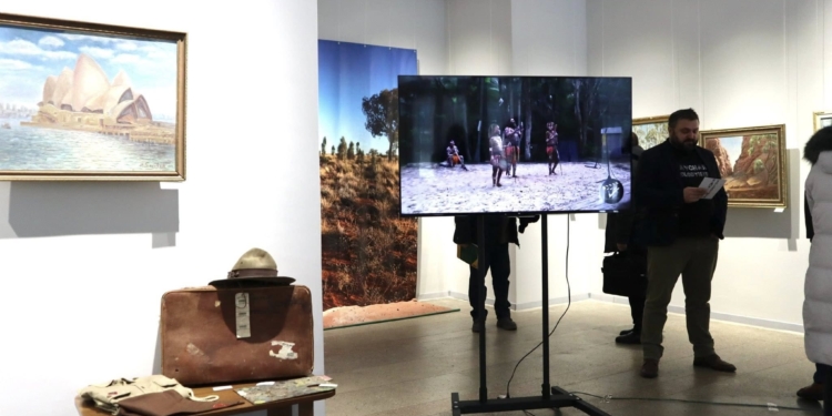 У Тернополі презентували мистецький проєкт «Австралійське літо посеред української зими»