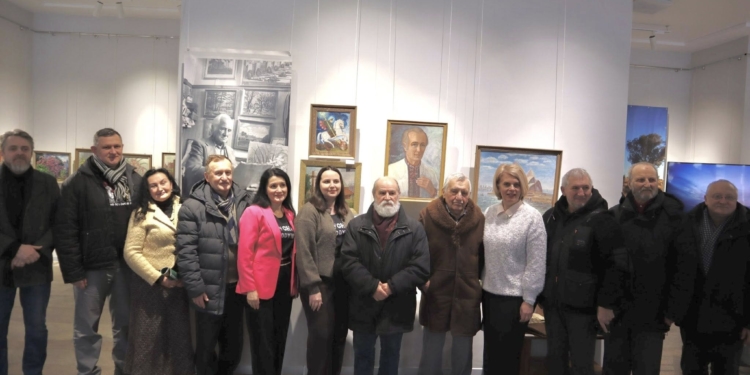 У Тернополі презентували мистецький проєкт «Австралійське літо посеред української зими»