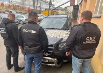 обіцяв за гроші