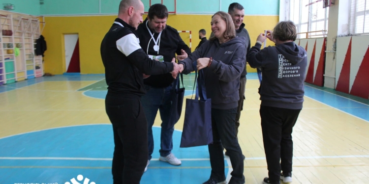 «Разом у грі»: у Тернополі ветерани та люди з інвалідністю змагалися у турнірі з петанку