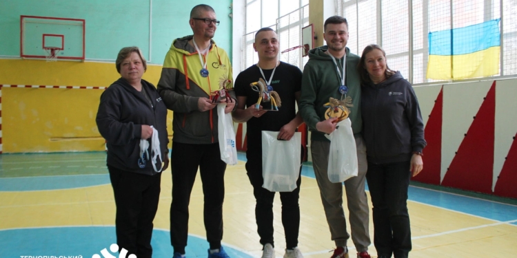 «Разом у грі»: у Тернополі ветерани та люди з інвалідністю змагалися у турнірі з петанку