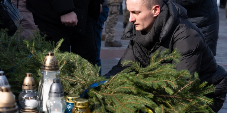 Небесна Сотня тримає небо: Тернопіль вшанував 12-ту річницю подвигу Героїв