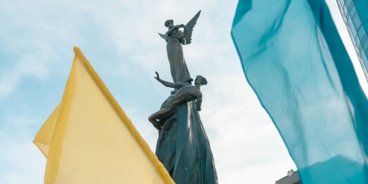 Небесна Сотня тримає небо: Тернопіль вшанував 12-ту річницю подвигу Героїв