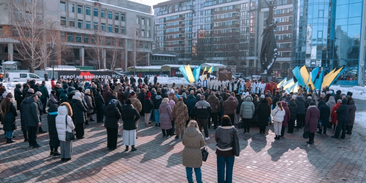 Небесна Сотня тримає небо: Тернопіль вшанував 12-ту річницю подвигу Героїв