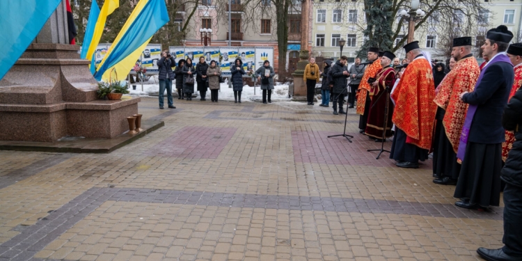 Чотири роки повномасштабної стійкості: Тернопільщина вшанувала пам’ять Героїв у Національний день молитви