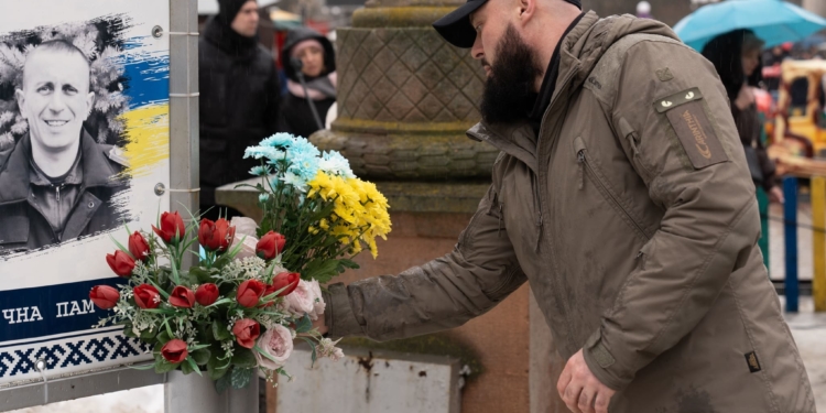 Чотири роки повномасштабної стійкості: Тернопільщина вшанувала пам’ять Героїв у Національний день молитви