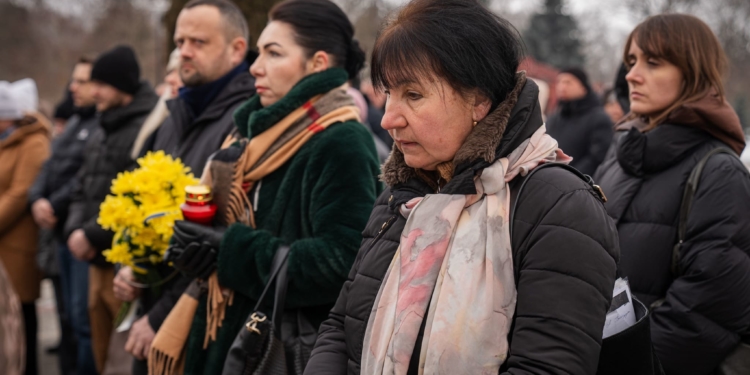 «Світло молитви в темряві війни»: у Тернополі відбулася спільна молитва за захисників, які загинули у лютому