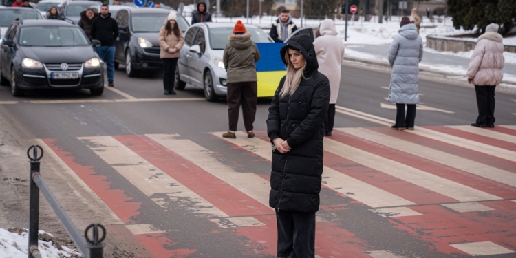 «Світло молитви в темряві війни»: у Тернополі відбулася спільна молитва за захисників, які загинули у лютому