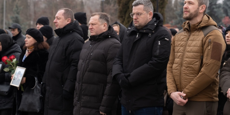 «Світло молитви в темряві війни»: у Тернополі відбулася спільна молитва за захисників, які загинули у лютому