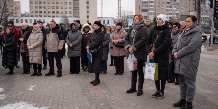 «Світло молитви в темряві війни»: у Тернополі відбулася спільна молитва за захисників, які загинули у лютому