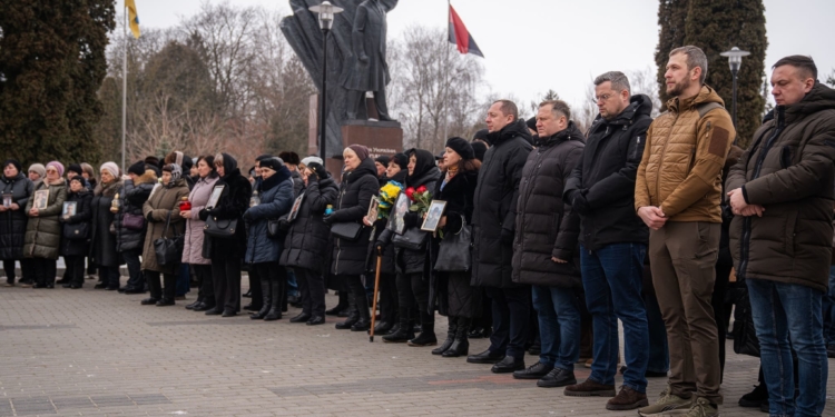 «Світло молитви в темряві війни»: у Тернополі відбулася спільна молитва за захисників, які загинули у лютому