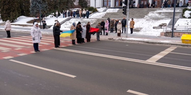 «Світло молитви в темряві війни»: у Тернополі відбулася спільна молитва за захисників, які загинули у лютому