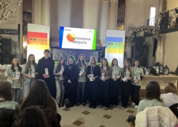 дві високі нагороди