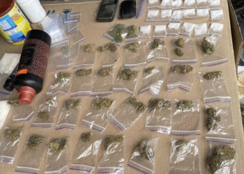 шістьох фігурантів