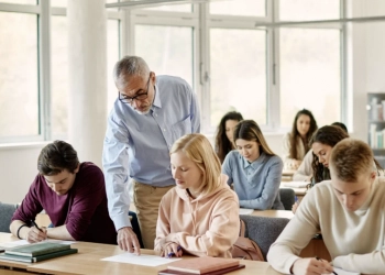 Краківський Економічний Університет.