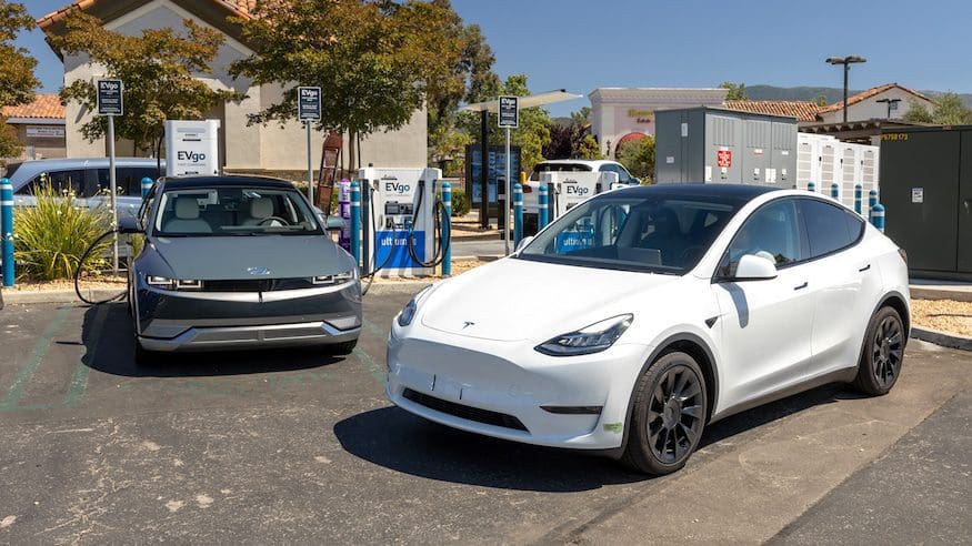 Оновлення автопарку: голова Збаразького суду задекларував Tesla та Hyundai за 1,7 млн грн