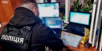 На Тернопільщині чоловік записував систематичні гвалтування 14-річної дитини і продавав ці відео в мережі