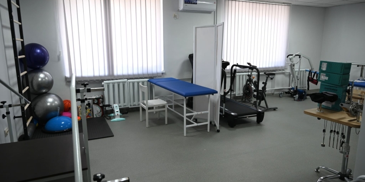 Подвійне оновлення лікарні в Ланівцях: відкрито реабілітаційний центр та операційну в укритті