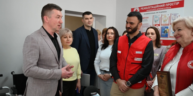 Подвійне оновлення лікарні в Ланівцях: відкрито реабілітаційний центр та операційну в укритті