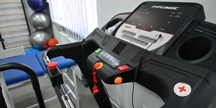 Подвійне оновлення лікарні в Ланівцях: відкрито реабілітаційний центр та операційну в укритті