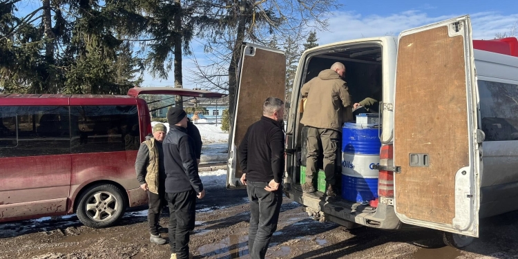 Чотири доби на фронті: Володимир Шматько передав допомогу чортківським захисникам на п’яти напрямках