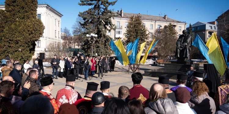 «Свою Україну любіть!»: як Тернопільщина відзначила 212-ту річницю народження Тараса Шевченка