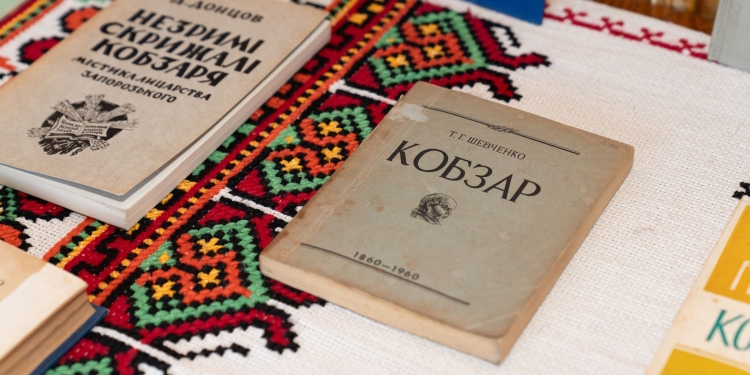 «Свою Україну любіть!»: як Тернопільщина відзначила 212-ту річницю народження Тараса Шевченка