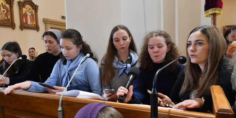 Жива віра: у Тернополі діти представили театралізовану Хресну дорогу